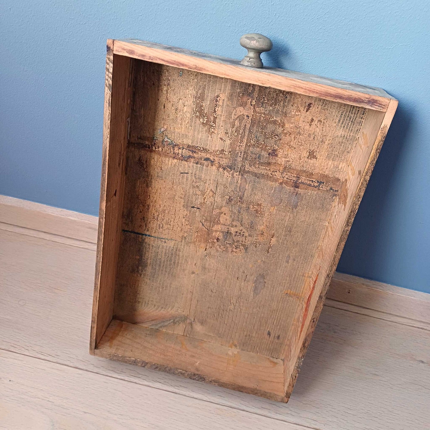 Petit meuble de métier – Idéal pour le petit rangement