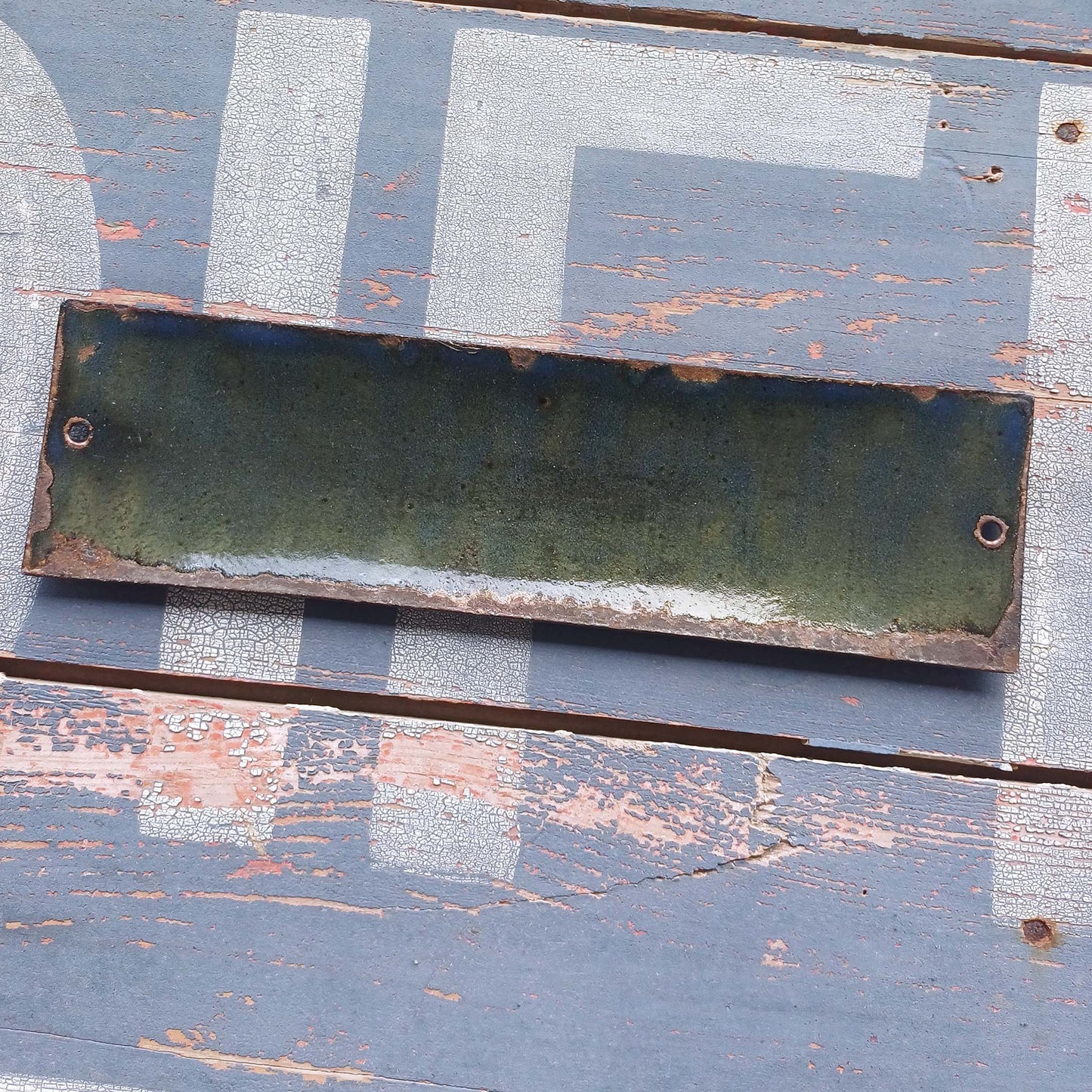 Plaque d'utilité émaillée - Sortie