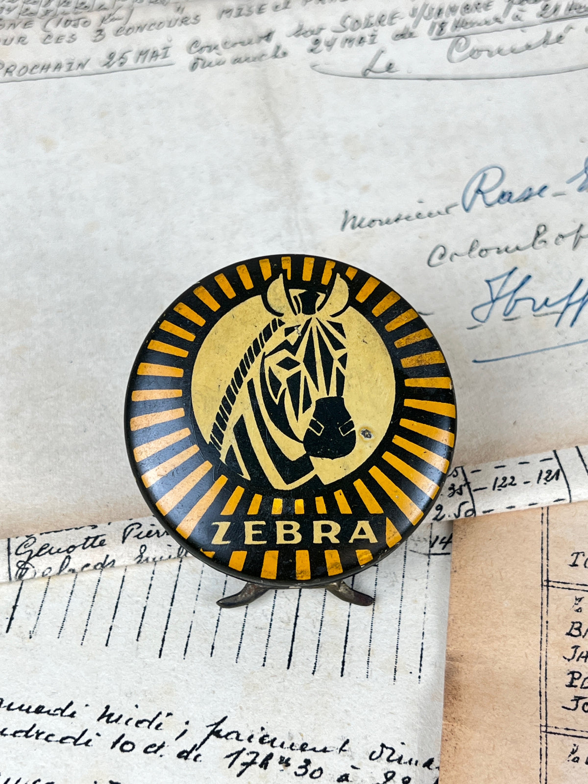 Ancienne boîte de cirage publicitaire en métal de la marque Zebra, objet de collection en fer blanc lithographié d'époque vintage