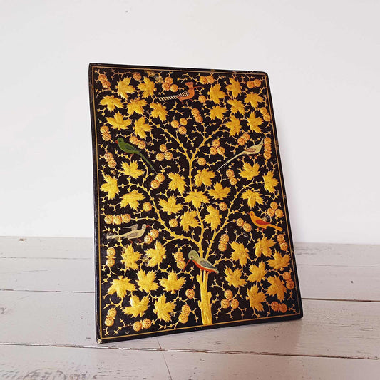 Objet en papier mâché décoratif du Cachemire années 1920, motif traditionnel oriental.