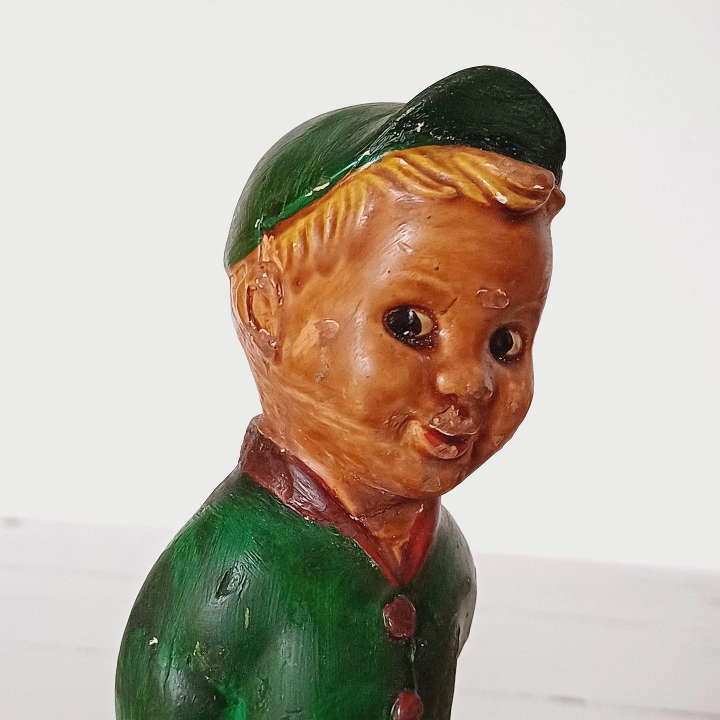 Statuette de pompiste en plâtre pour les huiles Caltex