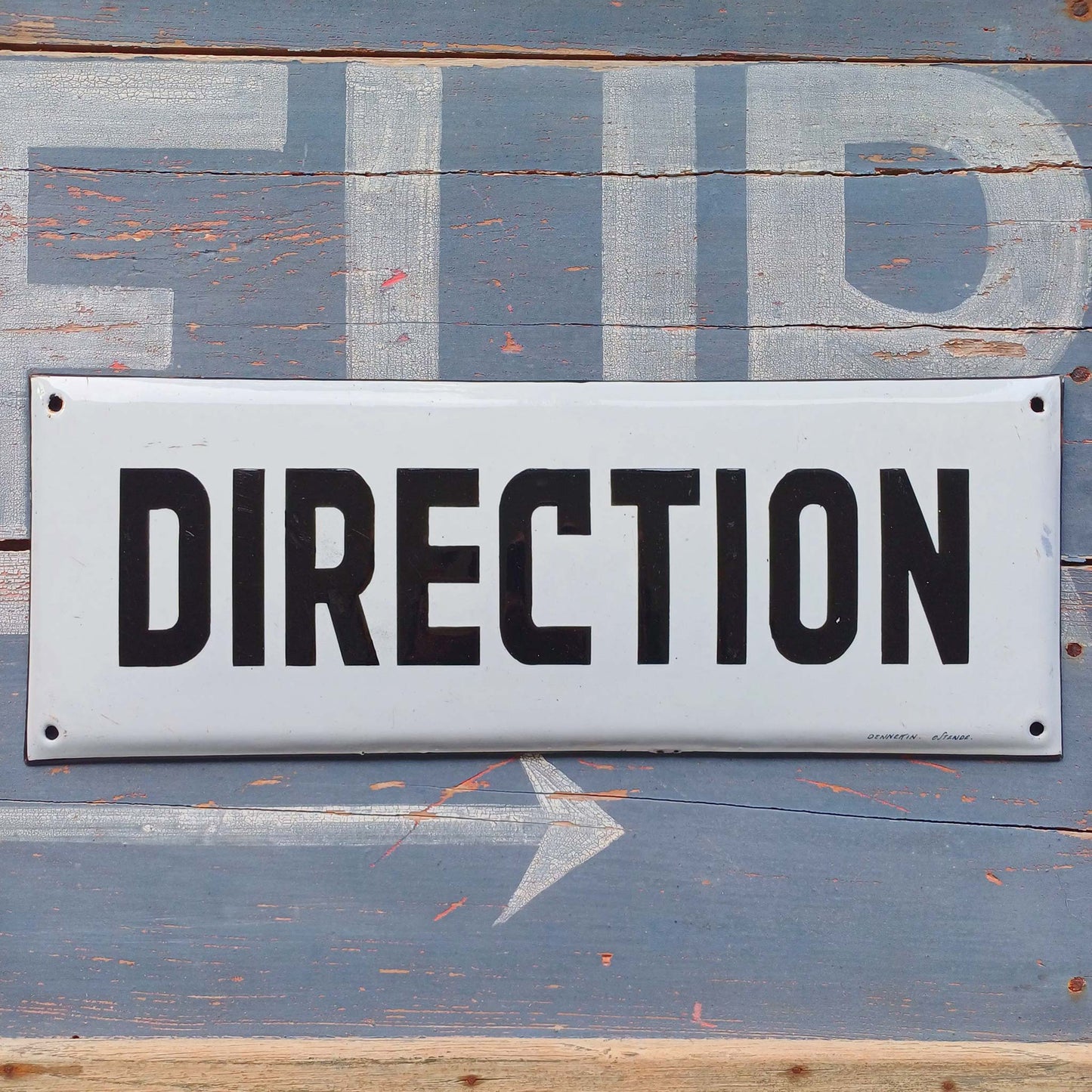 Plaque d'utilité émaillée - Direction - Signée