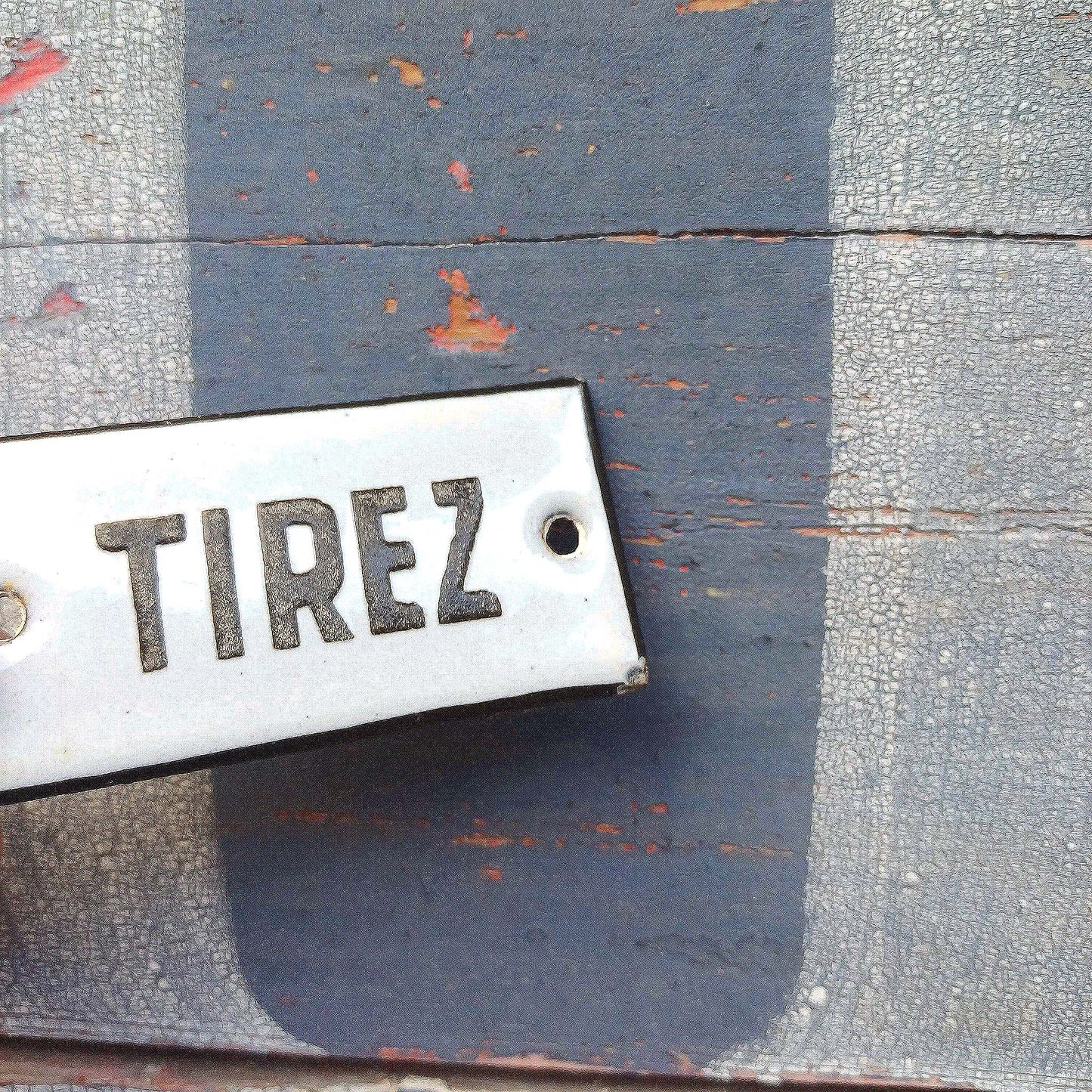 Plaque d'utilité émaillée - Tirez