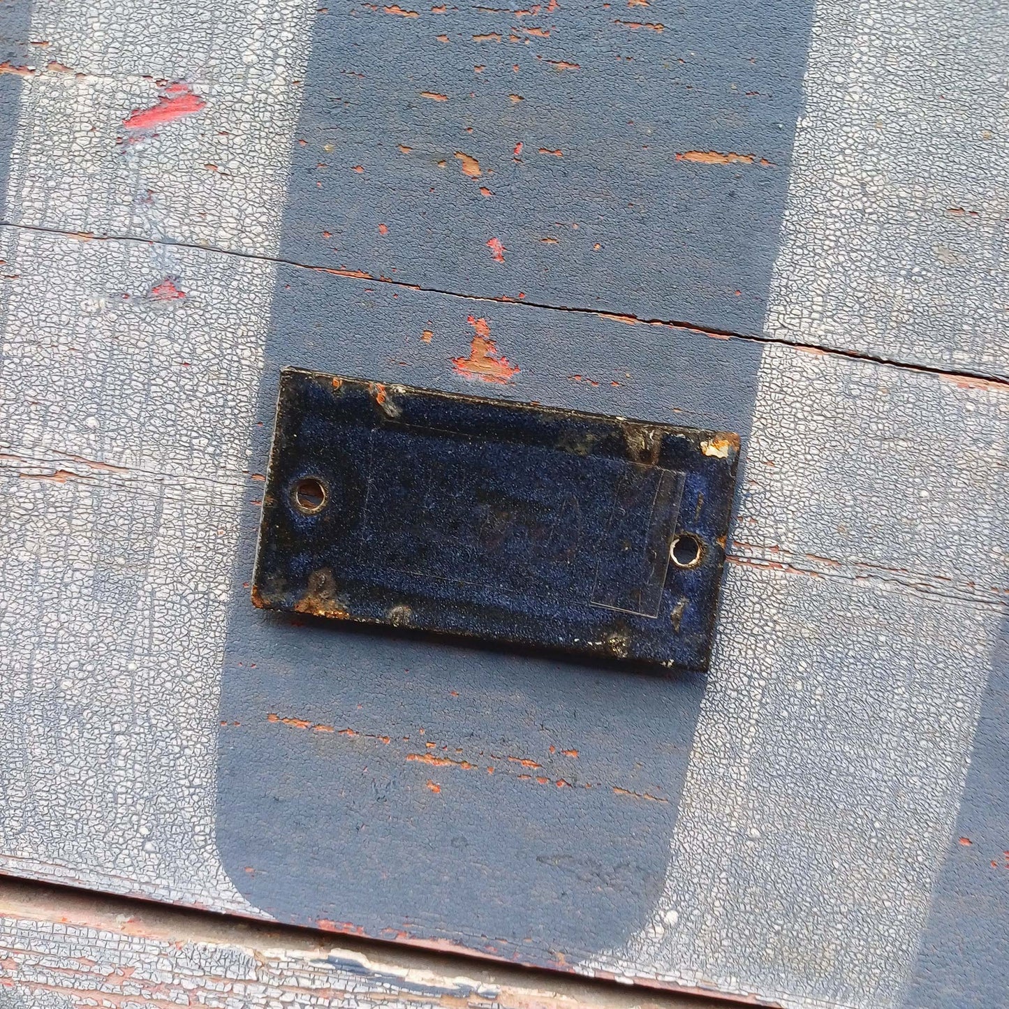 Plaque d'utilité émaillée - Tirez